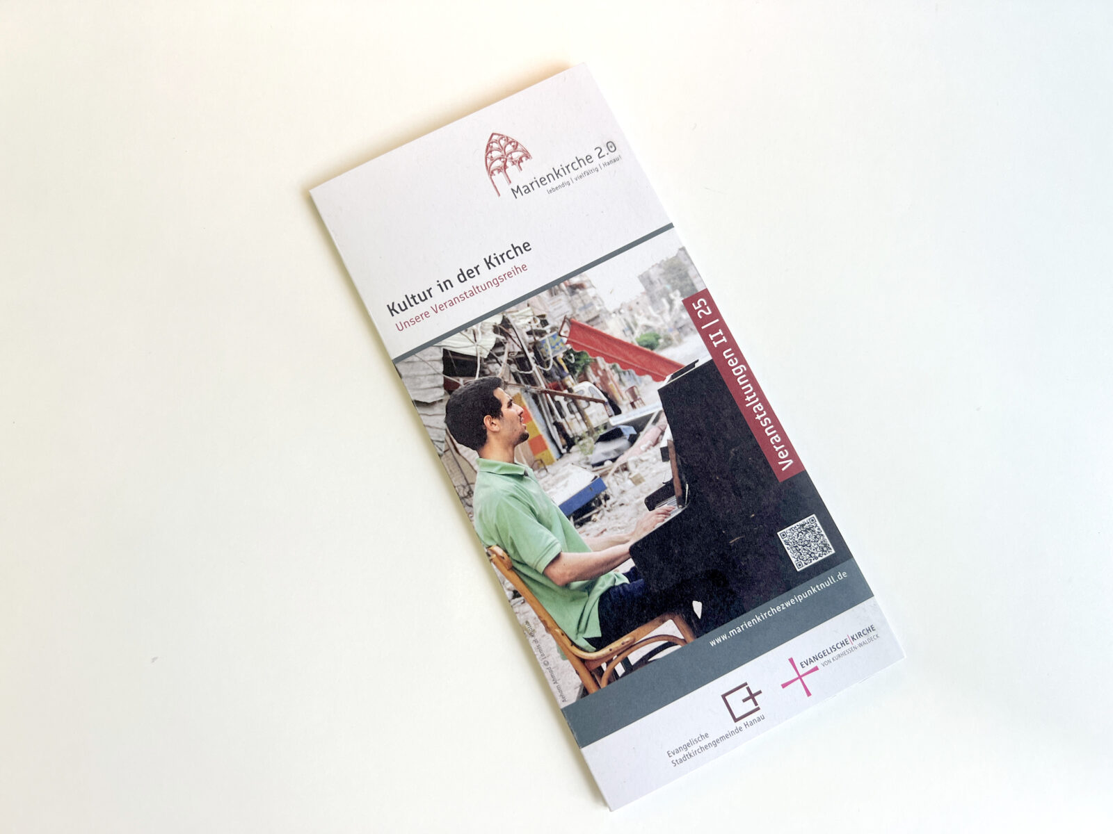 Foto der Titelseite des aktuellen Programmflyers