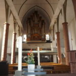 Blick über den Innenraum der Marienkirche zur Orgel