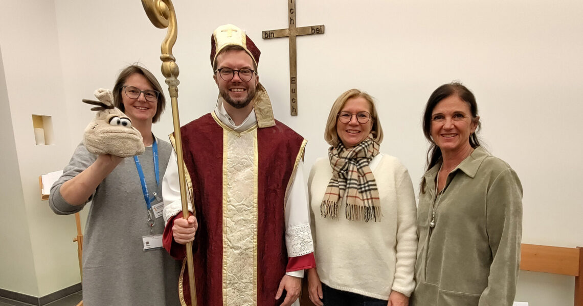 Nikolaus zu Besuch bei der Klinikseelsorge