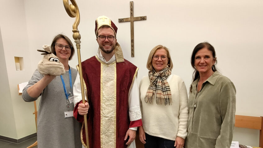 Nikolaus zu Besuch bei der Klinikseelsorge